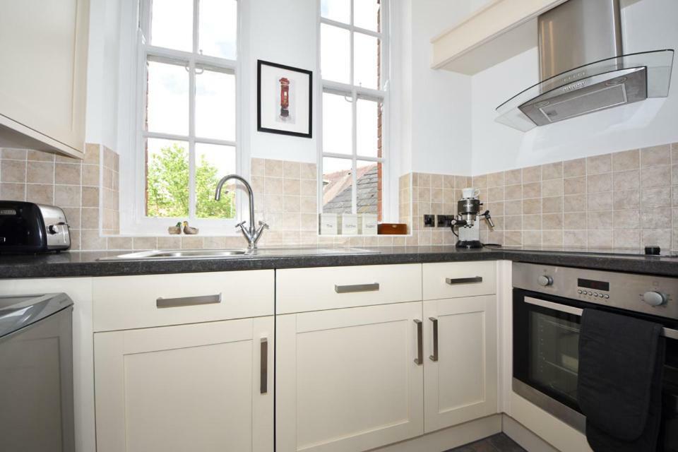 Warwick Post Office Apartment Екстер'єр фото